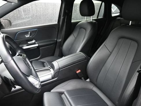 Used 2025 Mercedes-Benz GLA 250 4MATIC image 14