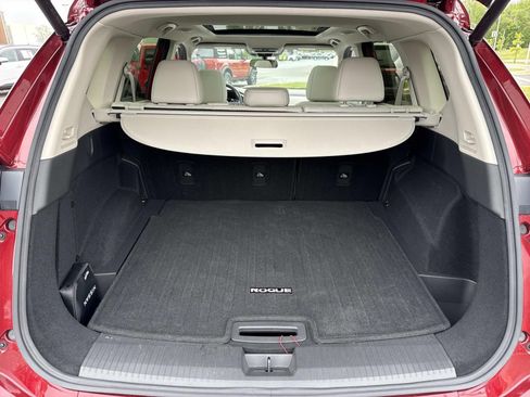 Used 2024 Nissan Rogue SV w/ SV Premium Package AWD/4WD image 27