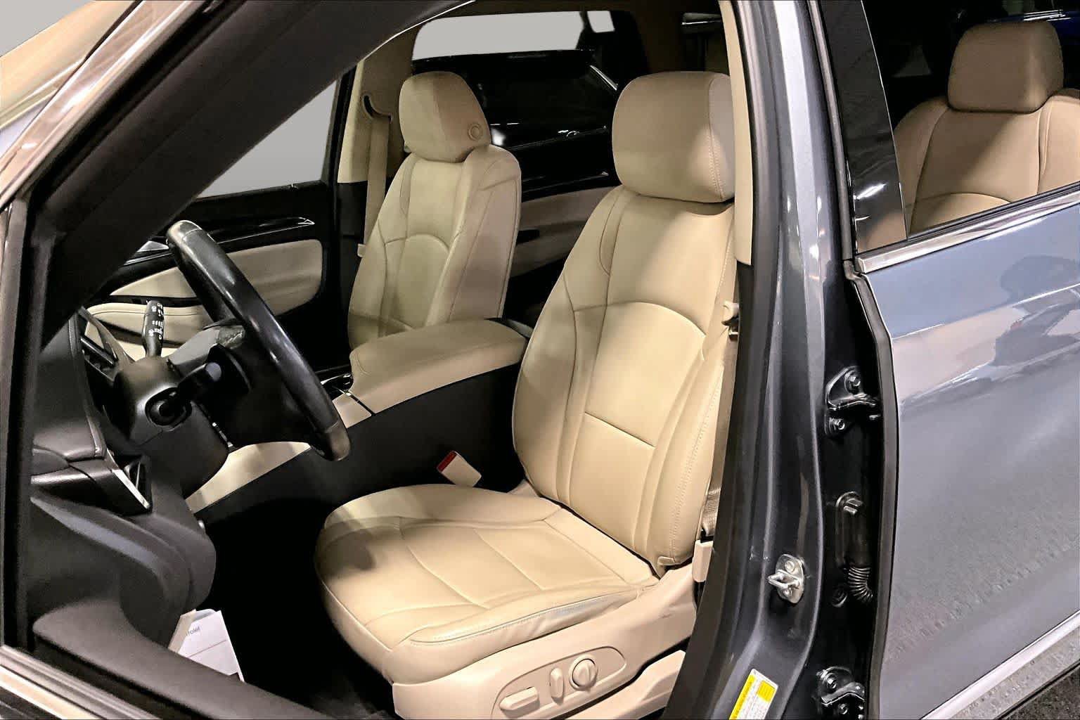 Used 2021 Buick Enclave Essence w/ Sound and Sites Package FWD image 8