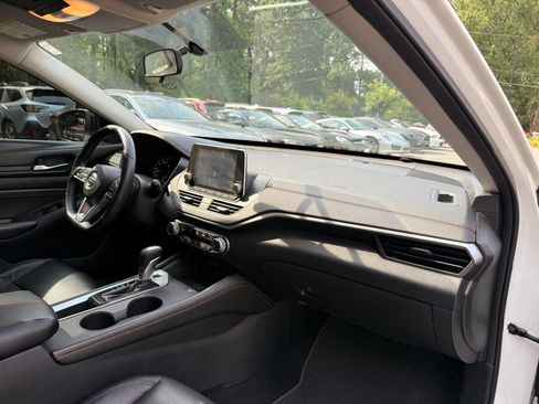 Used 2019 Nissan Altima 2.5 SR w/ SR Premium Package FWD image 24