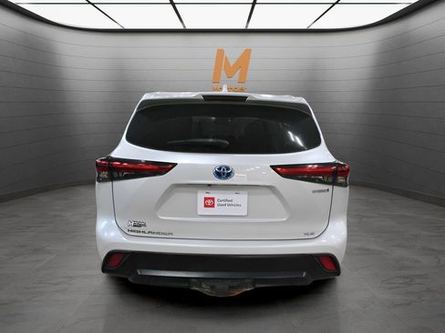 Used 2023 Toyota Highlander Bronze Edition image 5