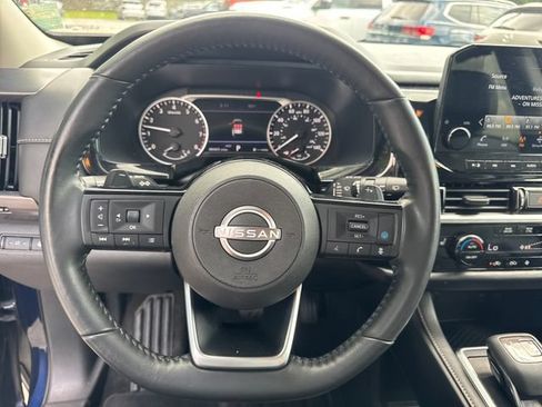 Used 2022 Nissan Pathfinder SL w/ Lighting Package (N92) AWD/4WD image 19
