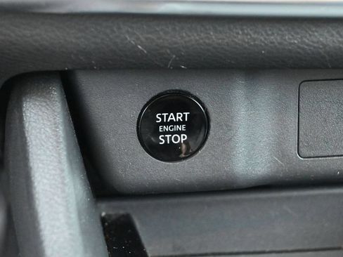 Used 2024 Nissan Rogue SV AWD/4WD image 22