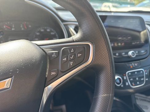 Used 2025 Chevrolet Malibu LT image 34