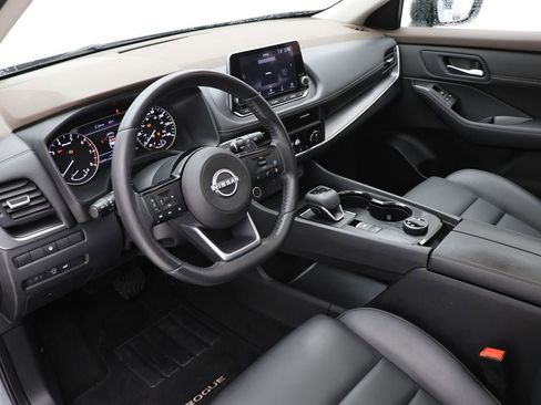 Used 2023 Nissan Rogue SV w/ SV Premium B Package image 14