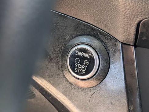 Used 2018 Ford Escape Titanium AWD/4WD image 33