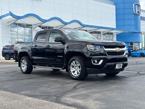 Used 2019 Chevrolet Colorado LT w/ LT Convenience Package AWD/4WD image 3