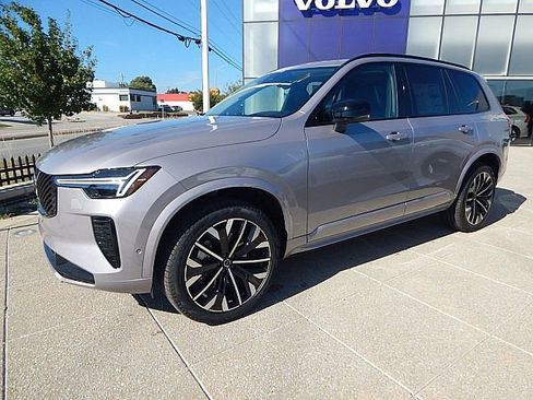 New 2026 Volvo XC90 B6 Ultra w/ Lounge Package image 10