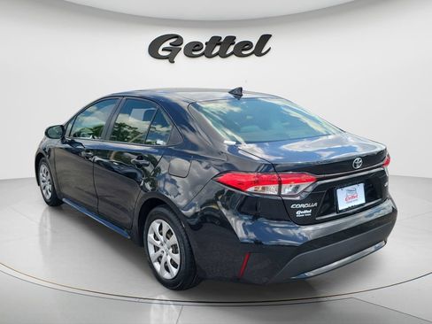 Used 2022 Toyota Corolla LE FWD image 6