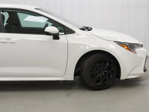 Used 2023 Toyota Corolla LE image 10