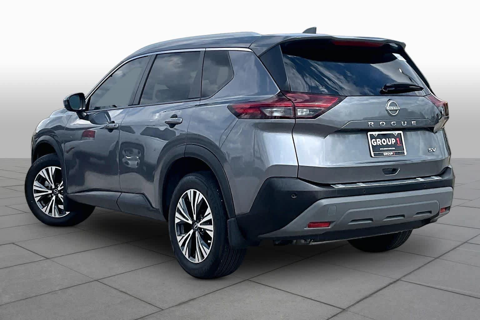 Used 2023 Nissan Rogue SV w/ SV Premium B Package FWD image 12