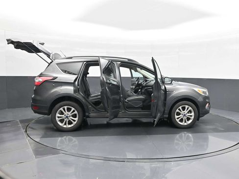Used 2018 Ford Escape SE image 39
