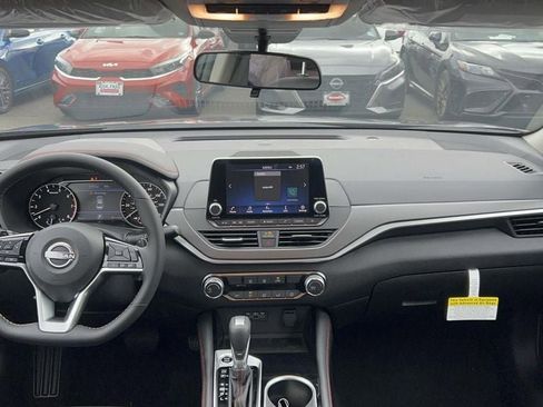 New 2025 Nissan Altima 2.5 SR AWD/4WD image 29