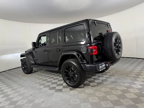 Certified 2025 Jeep Wrangler Unlimited Sahara AWD/4WD image 9