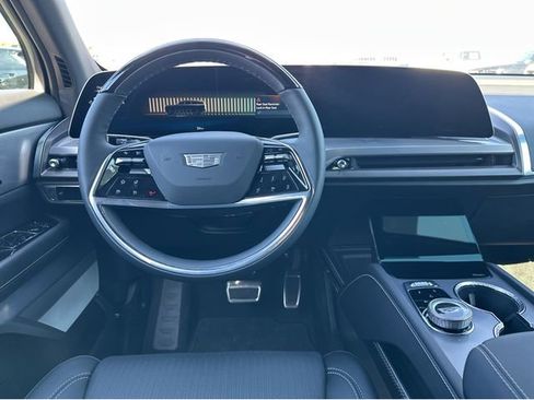 New 2026 Cadillac Vistiq Luxury image 6