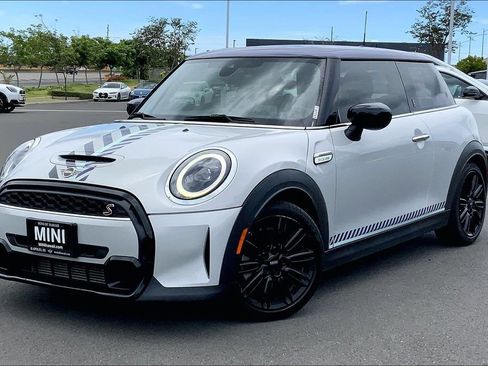 Used 2022 MINI Cooper S FWD image 2