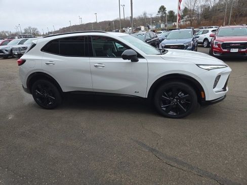 New 2025 Buick Envision Sport Touring image 3