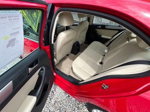 Used 2015 Volkswagen Jetta SE FWD image 9