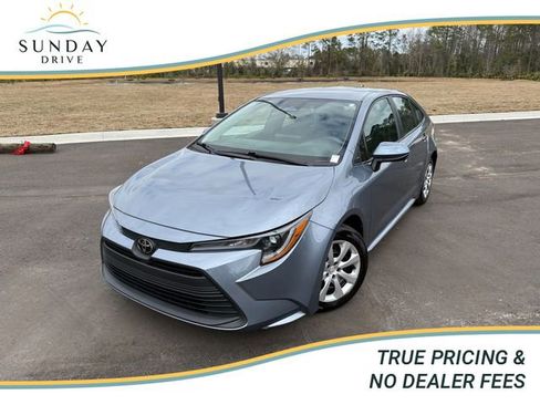 Used 2024 Toyota Corolla LE image 1