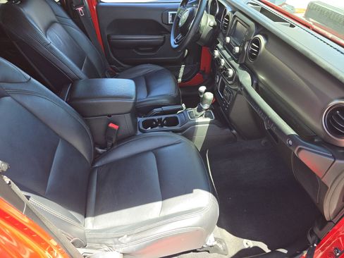 Used 2021 Jeep Wrangler Unlimited Sport AWD/4WD image 21