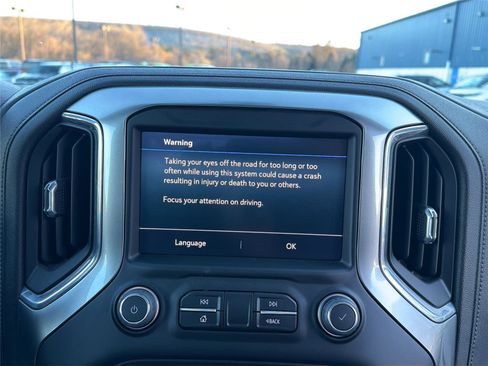 Used 2022 Chevrolet Silverado 3500 LT w/ Convenience Package image 21