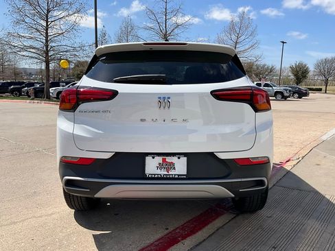 Used 2025 Buick Encore GX Preferred image 7