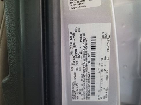 Used 2017 Ford Escape Titanium FWD image 33