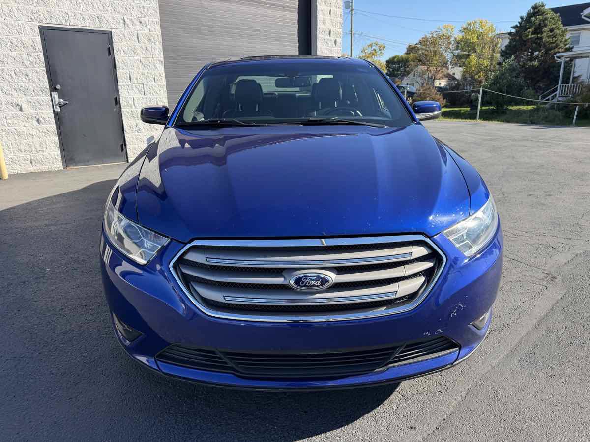 Used 2015 Ford Taurus SEL w/ Equipment Group 201A AWD/4WD image 7