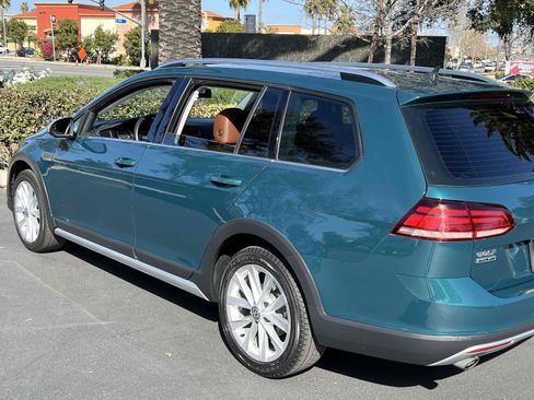 Used 2019 Volkswagen Golf Alltrack S image 22