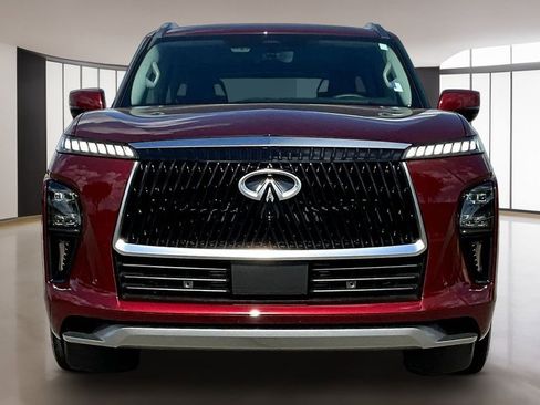 Used 2025 INFINITI QX80 Sensory AWD/4WD image 3