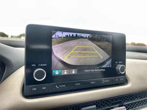 Certified 2025 Honda HR-V LX image 26