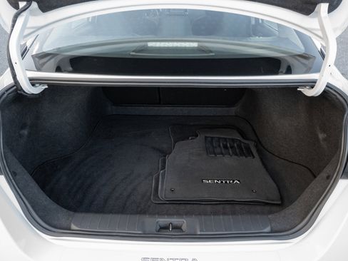 Used 2024 Nissan Sentra SV image 19