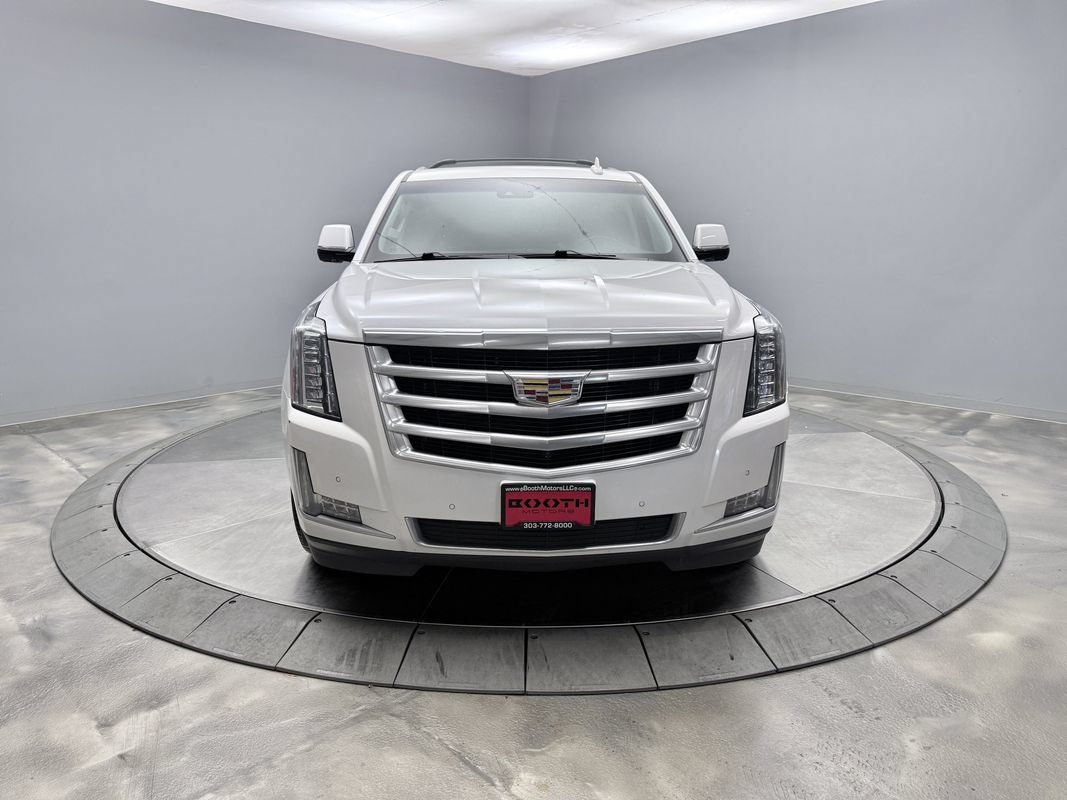 Used 2018 Cadillac Escalade ESV Luxury AWD/4WD image 2