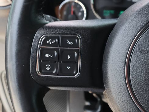 Used 2018 Jeep Wrangler Sport AWD/4WD image 25