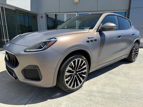 Certified 2025 Maserati Grecale Folgore AWD/4WD image 4