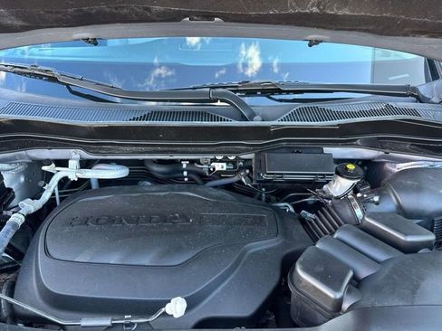 Used 2022 Honda Pilot Touring image 10