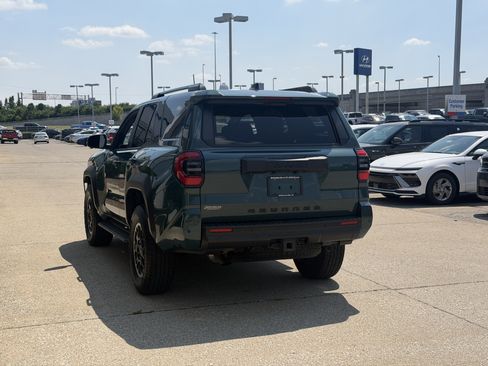 Used 2025 Toyota 4Runner TRD Off-Road Premium w/ Tow Technology Package AWD/4WD image 7