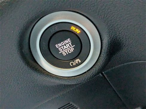 New 2026 Chrysler Voyager LX image 22