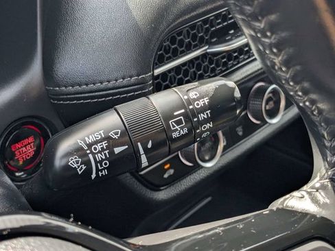 Used 2023 Honda HR-V EX-L image 25