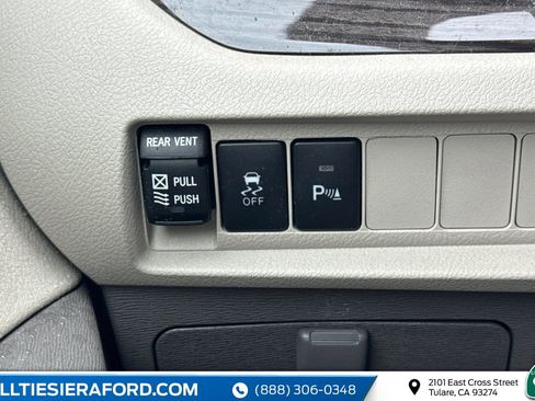 Used 2020 Toyota Sienna XLE w/ XLE Navigation Package FWD image 37