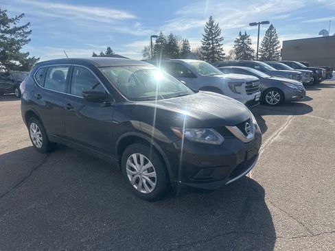 Used 2016 Nissan Rogue S image 4