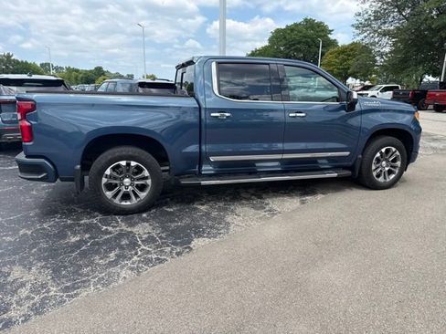 Used 2024 Chevrolet Silverado 1500 High Country w/ Z71 Off-Road Package AWD/4WD image 8