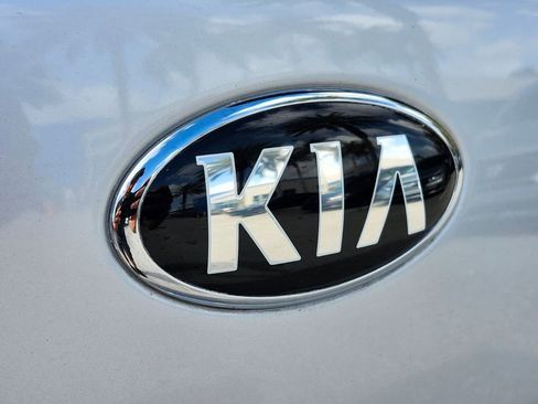 Used 2017 Kia Soul image 14