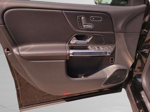 Certified 2026 Mercedes-Benz GLB 250 image 19