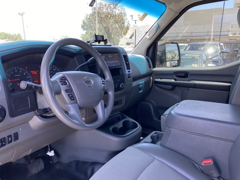 Used 2019 Nissan NV 2500 SV RWD image 16