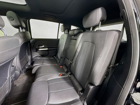 Used 2021 Mercedes-Benz GLB 250 image 22