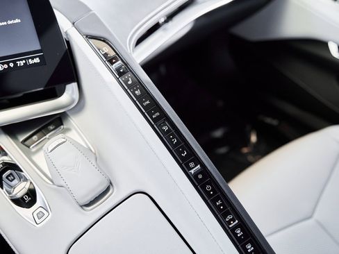 Used 2022 Chevrolet Corvette Stingray w/ Z51 Performance Package image 39