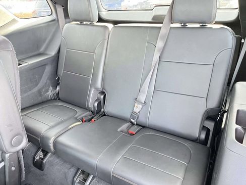 Used 2021 Chevrolet Traverse Premier image 26
