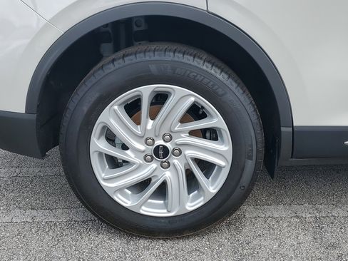 Certified 2024 Lincoln Corsair FWD image 7