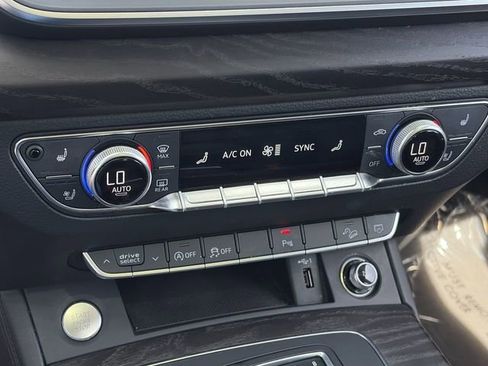 Used 2018 Audi Q5 Prestige w/ Prestige Package image 32